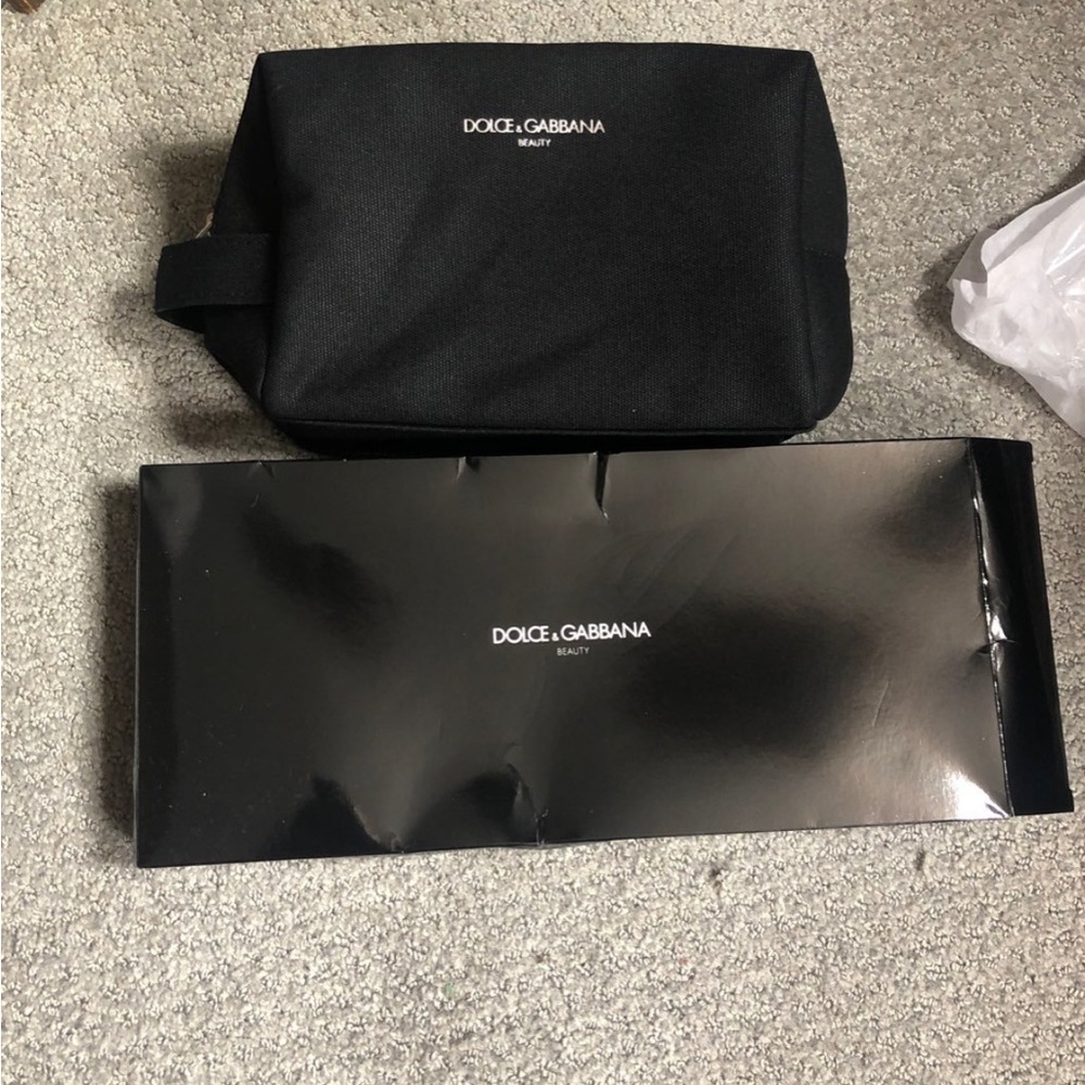 New Dolce & Gabbana Black Toiletry Bag Sleek Minimalist Design